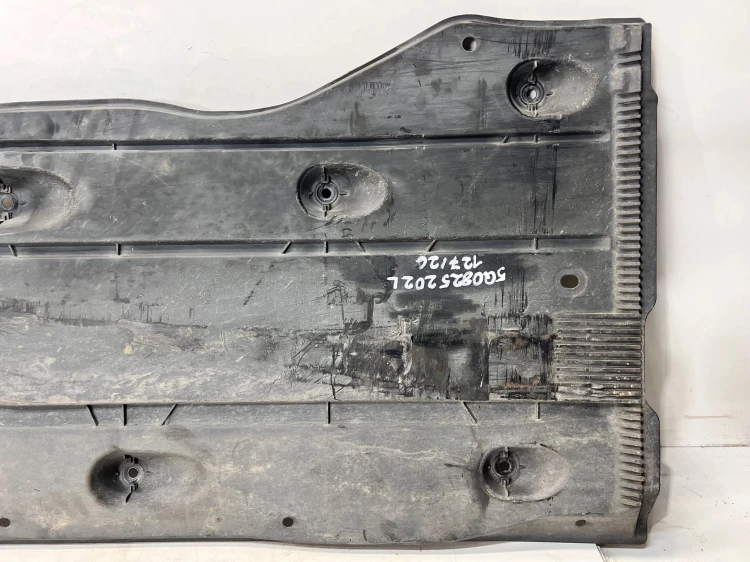 OSŁONA PŁYTA PODWOZIA PRAWA AUDI A3 8V 5Q0825202L 127/26