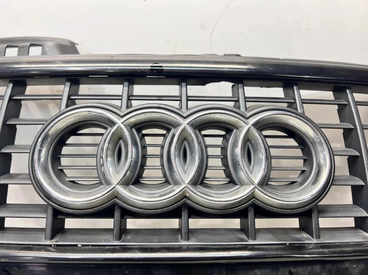 GRILL ATRAPA CHŁODNICY SLINE AUDI A4 B7 8E0853651M