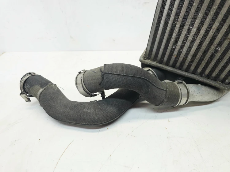 CHŁODNICA POWIETRZA INTERCOOLER PRAWY AUDI A6 C6 3.0 TDI 4F0145805AF