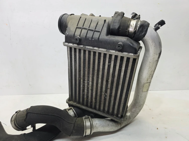 CHŁODNICA POWIETRZA INTERCOOLER PRAWY AUDI A6 C6 3.0 TDI 4F0145805AF
