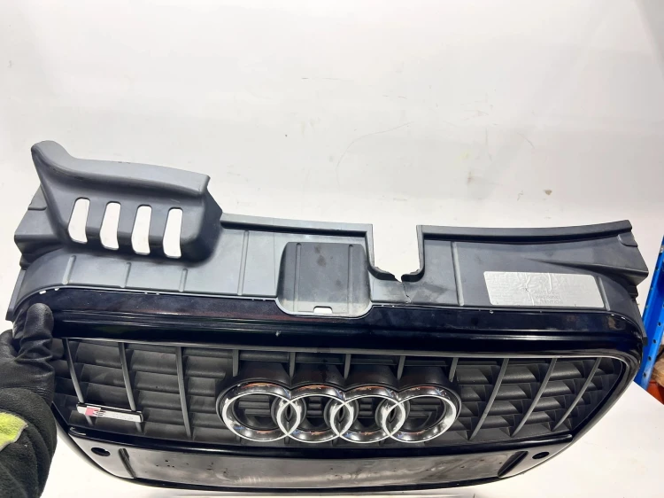 GRILL ATRAPA CHŁODNICY SLINE AUDI A4 B7 8E0853651M