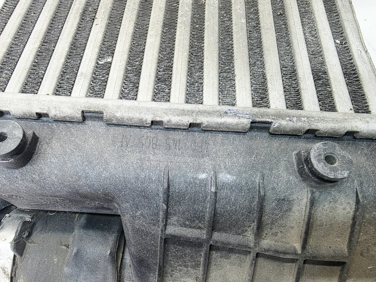 CHŁODNICA POWIETRZA INTERCOOLER PRAWY AUDI A6 C6 3.0 TDI 4F0145805AF