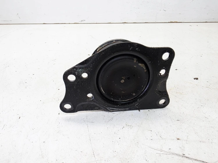 ŁAPA PODUSZKA SILNIKA AUDI A1 8X VOLKSWAGEN SEAT SKODA 1.6TDI 6R0199167Q