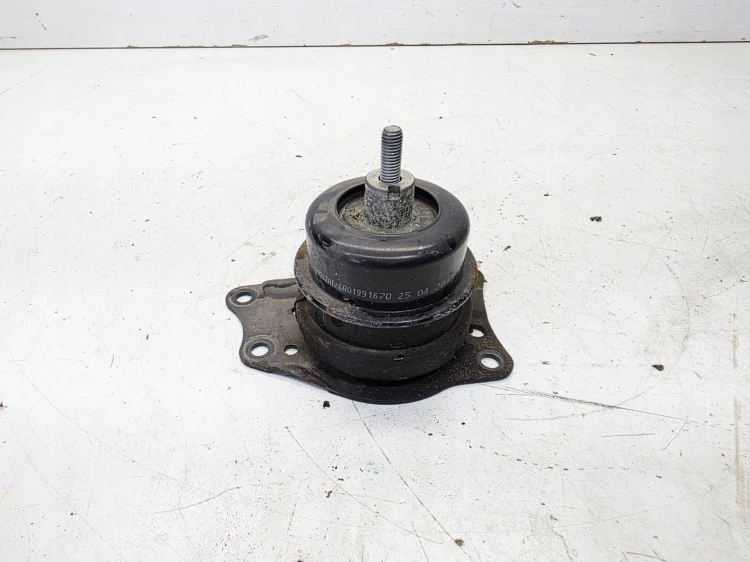 ŁAPA PODUSZKA SILNIKA AUDI A1 8X VOLKSWAGEN SEAT SKODA 1.6TDI 6R0199167Q