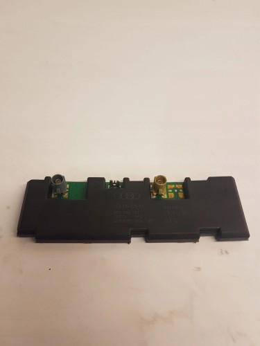 WZMACNIACZ ANTENOWY AUDI A3 A4 A6 LIFT 4F5035225AJ