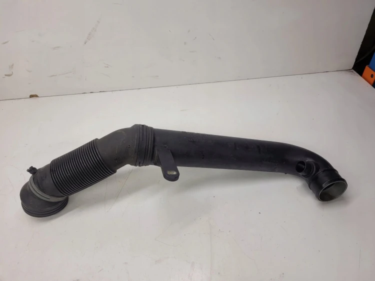 RURA SSĄCA INTERCOOLERA AUDI VW SKODA 1K0129654AR