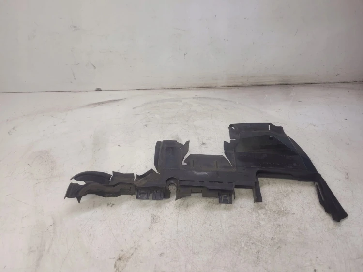 KIEROWNICA POWIETRZA LEWA AUDI A4 B8 8K0121283K
