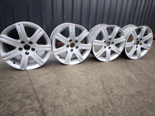 FELGI FELGA KOMPLET VW SKODA AUDI A4 A6 7.0J R16 ET42 4F0071496 R*13* OK