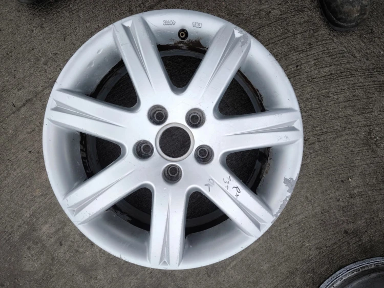 FELGI FELGA KOMPLET VW SKODA AUDI A4 A6 7.0J R16 ET42 4F0071496 R*13* OK