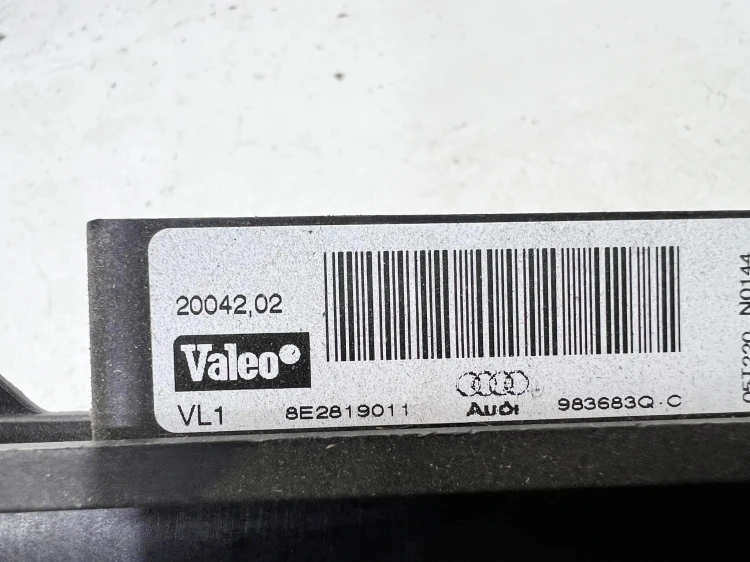 NAGRZEWNICA ELEKTRYCZNA AUDI A4 B6 B7 8E2819011