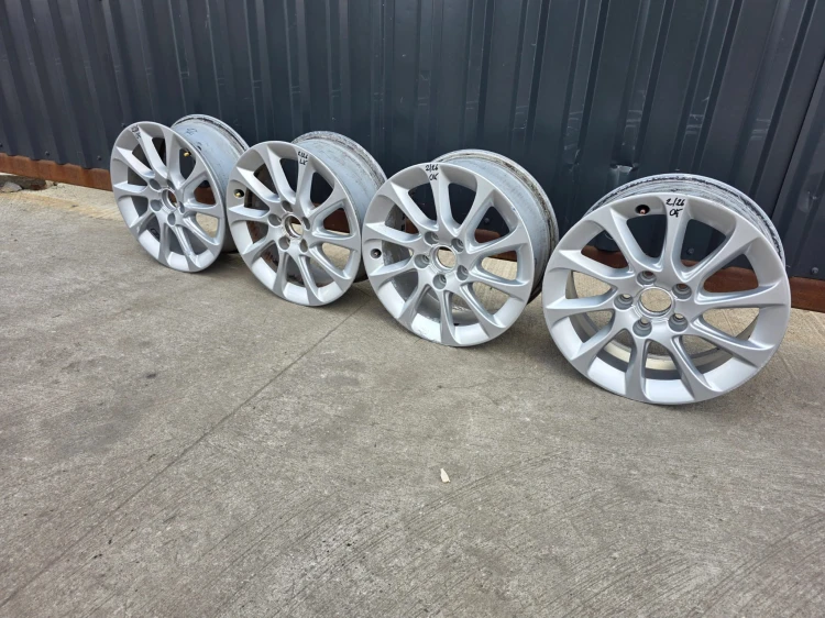 FELGA FELGI VW AUDI A3 A4 A6 ITP 6.5J R16 ET46 8V0601025BM 2/26 KOMPLET !!!