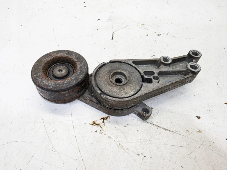 NAPINACZ PASKA MICRO AUDI A4 B6 B7 A6 C6 06B903133