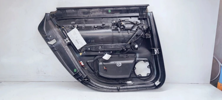 BOCZEK DRZWI P T AUDI A6 C6 4F0867306 SKÓRA *15*