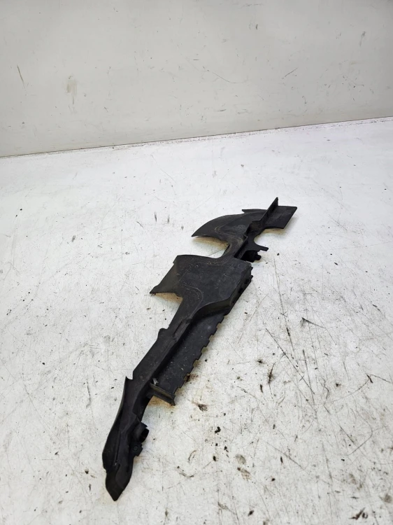 KIEROWNICA POWIETRZA PRAWA AUDI A4 B7 CABRIO 8H0121884A