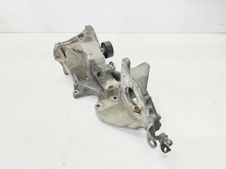 MOCOWANIE ŁAPA ALTERNATORA AUDI VOLKSWAGEN SEAT SKODA 2.0 TDI 03L903143R