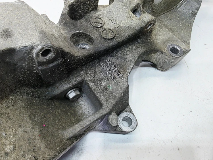 MOCOWANIE ŁAPA ALTERNATORA AUDI VOLKSWAGEN SEAT SKODA 2.0 TDI 03L903143R