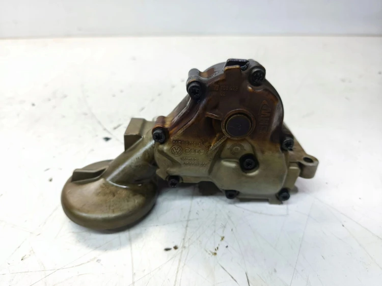POMPA OLEJU AUDI A4 B7 A6 C6 2.4 3.2 FSI 06E115105G