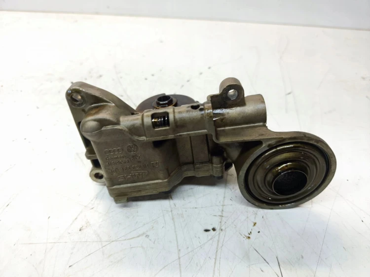 POMPA OLEJU AUDI A4 B7 A6 C6 2.4 3.2 FSI 06E115105G