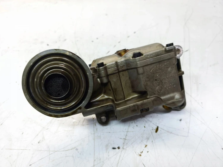 POMPA OLEJU AUDI A4 B7 A6 C6 2.4 3.2 FSI 06E115105G