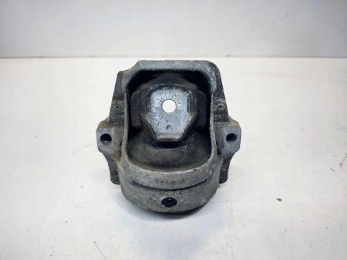 ŁAPA PODUSZKA SILNIKA BEZ CZUJNIKA AUDI A4 B8 A5 8T Q5 8R 8R0199381AJ