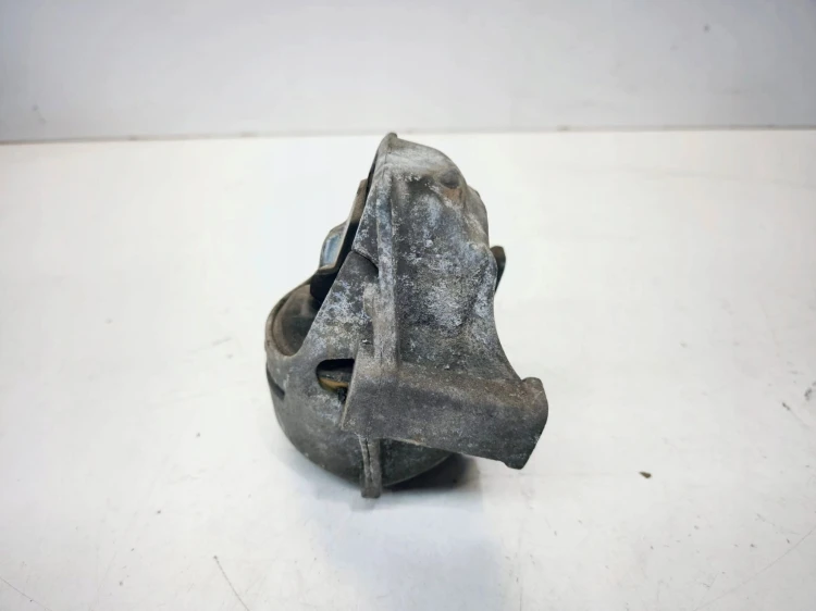 ŁAPA PODUSZKA SILNIKA BEZ CZUJNIKA AUDI A4 B8 A5 8T Q5 8R 8R0199381AJ