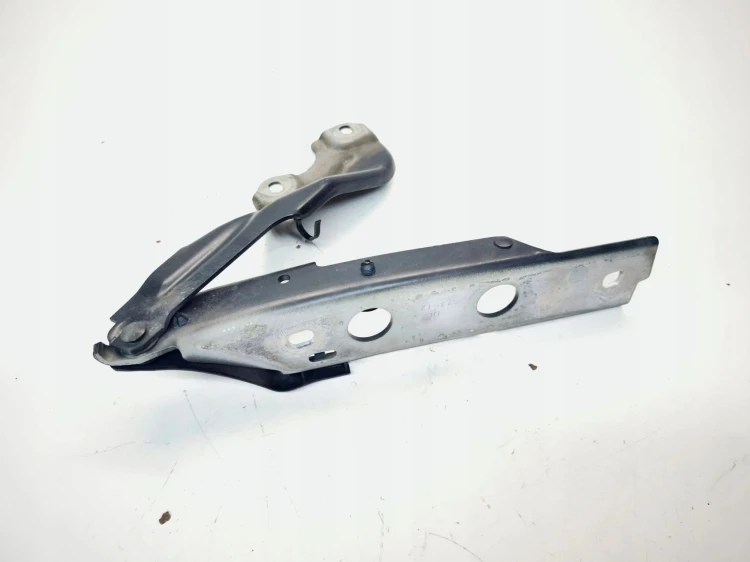 ZAWIAS MASKI LEWY AUDI A6 C7 A7 4G 4G8823301D