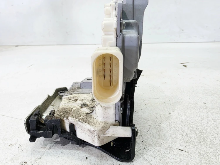 ZAMEK DRZWI PRAWY PRZÓD AUDI A4 B8 A5 8T Q5 8R 8J2837016A 9 PIN