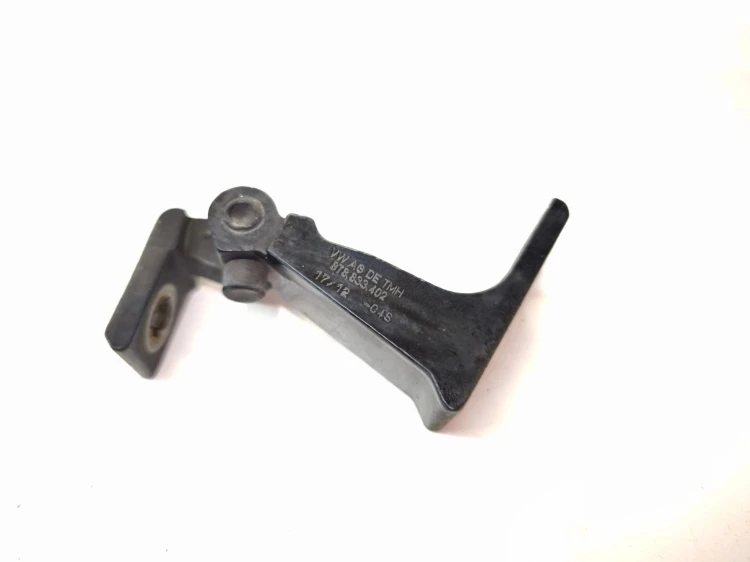 ZAWIAS DRZWI PRAWY AUDI A5 8T SPORTBACK 8T8833402