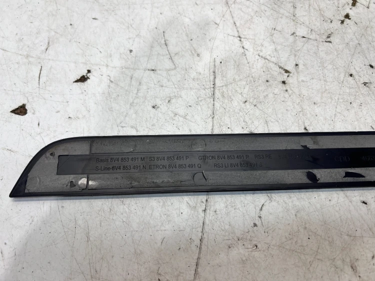 LISTWA PROGOWA LEWA LUB PRAWA AUDI A3 8V4 8V4853491M