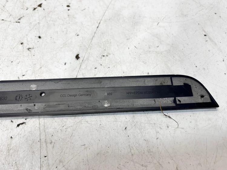 LISTWA PROGOWA LEWA LUB PRAWA AUDI A3 8V4 8V4853491M