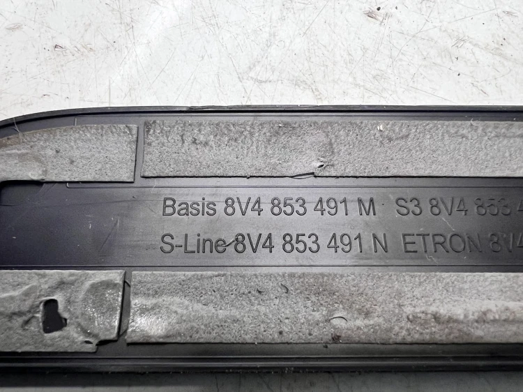 LISTWA PROGOWA LEWA LUB PRAWA AUDI A3 8V4 8V4853491M