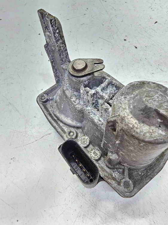 PRZEPUSTNICA WYDECHU AUDI A6 C8 A7 Q5 FY A4 B9 A5 8W 3Q0253691J