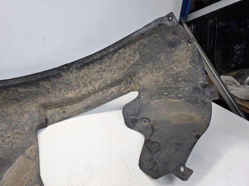 NADKOLE PRAWY PRZÓD AUDI A3 8P 8P0821172E
