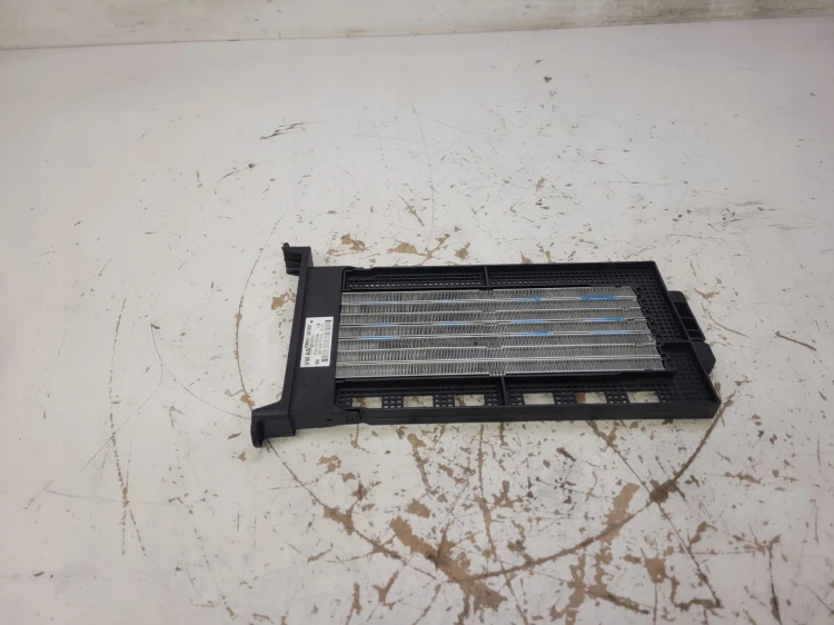 NAGRZEWNICA ELEKTRYCZNA AUDI A4 B9 A5 8W0819011