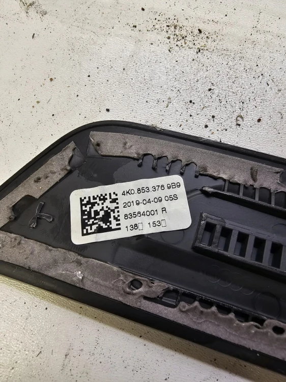 LISTWA PROGOWA PRAWY TYŁ AUDI A6 C8 4K0853376