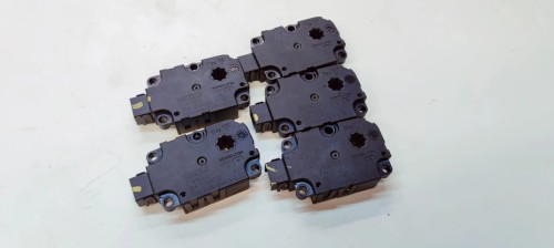 SILNICZEK NAGRZEWNICY AUDI A4 B9 A5 8W ET416002 ZBAT0084D02
