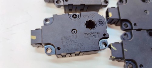 SILNICZEK NAGRZEWNICY AUDI A4 B9 A5 8W ET416002 ZBAT0084D02