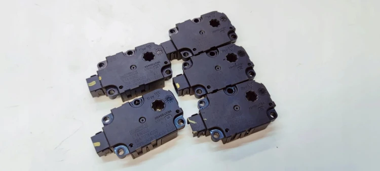SILNICZEK NAGRZEWNICY AUDI A4 B9 A5 8W ET416002 ZBAT0084D02