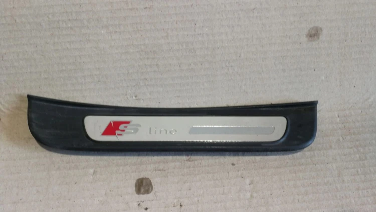 LISTWA PROGOWA PRAWY TYŁ S LINE AUDI A5 8T8853376
