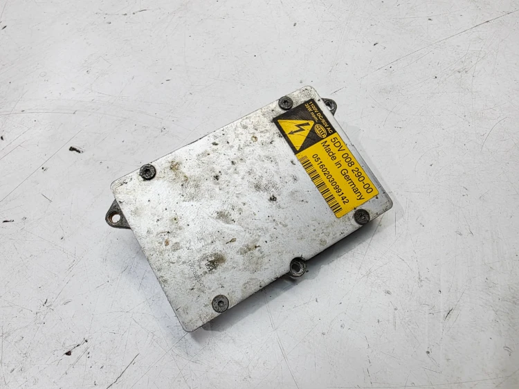 PRZETWORNICA REFLEKTORA XENON AUDI A6 C6 5DV00829000
