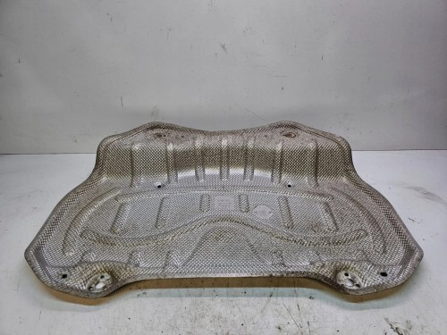 OSŁONA TERMICZNA PODWOZIA AUDI A3 8V 5Q0825701H