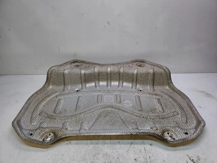 OSŁONA TERMICZNA PODWOZIA AUDI A3 8V 5Q0825701H