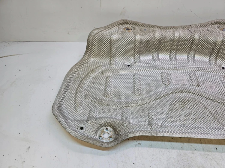 OSŁONA TERMICZNA PODWOZIA AUDI A3 8V 5Q0825701H
