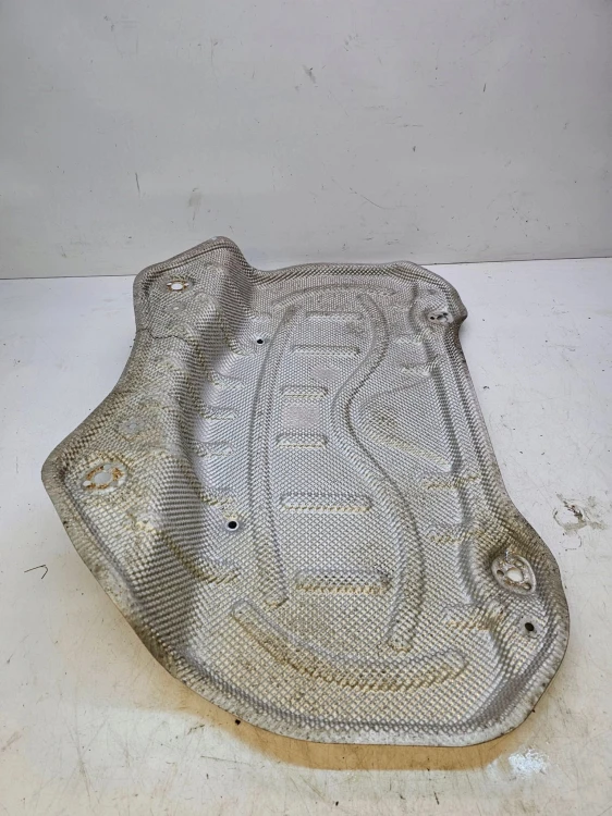 OSŁONA TERMICZNA PODWOZIA AUDI A3 8V 5Q0825701H