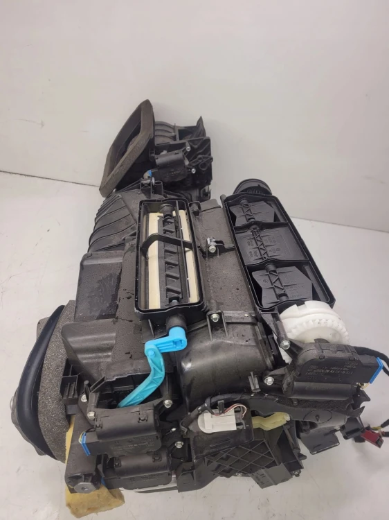 NAGRZEWNICA KOMPLETNA AUDI A3 8P LIFT 8P1820003N