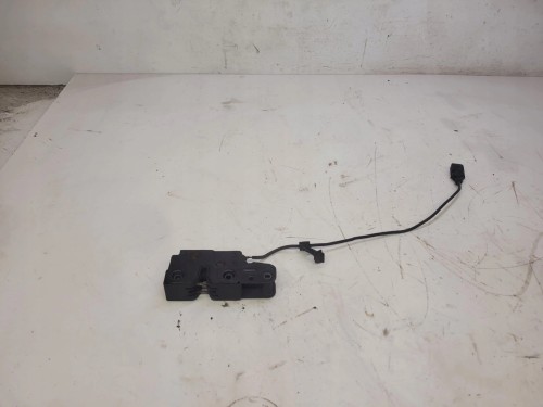 ZAMEK MASKI RYGIEL AUDI A4 B8 A5 Q5 8K0823509A