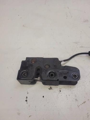 ZAMEK MASKI RYGIEL AUDI A4 B8 A5 Q5 8K0823509A