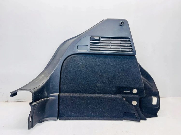BOCZEK BAGAŻNIKA LEWY AUDI A1 8X 3-DRZWI 8X3867761B