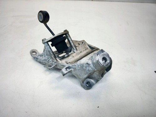 MOCOWANIE ŁAPA SILNIKA PRAWA AUDI A4 B9 A5 8W 2.0 TDI 4M0199308BQ