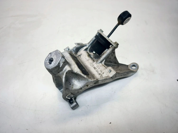MOCOWANIE ŁAPA SILNIKA PRAWA AUDI A4 B9 A5 8W 2.0 TDI 4M0199308BQ